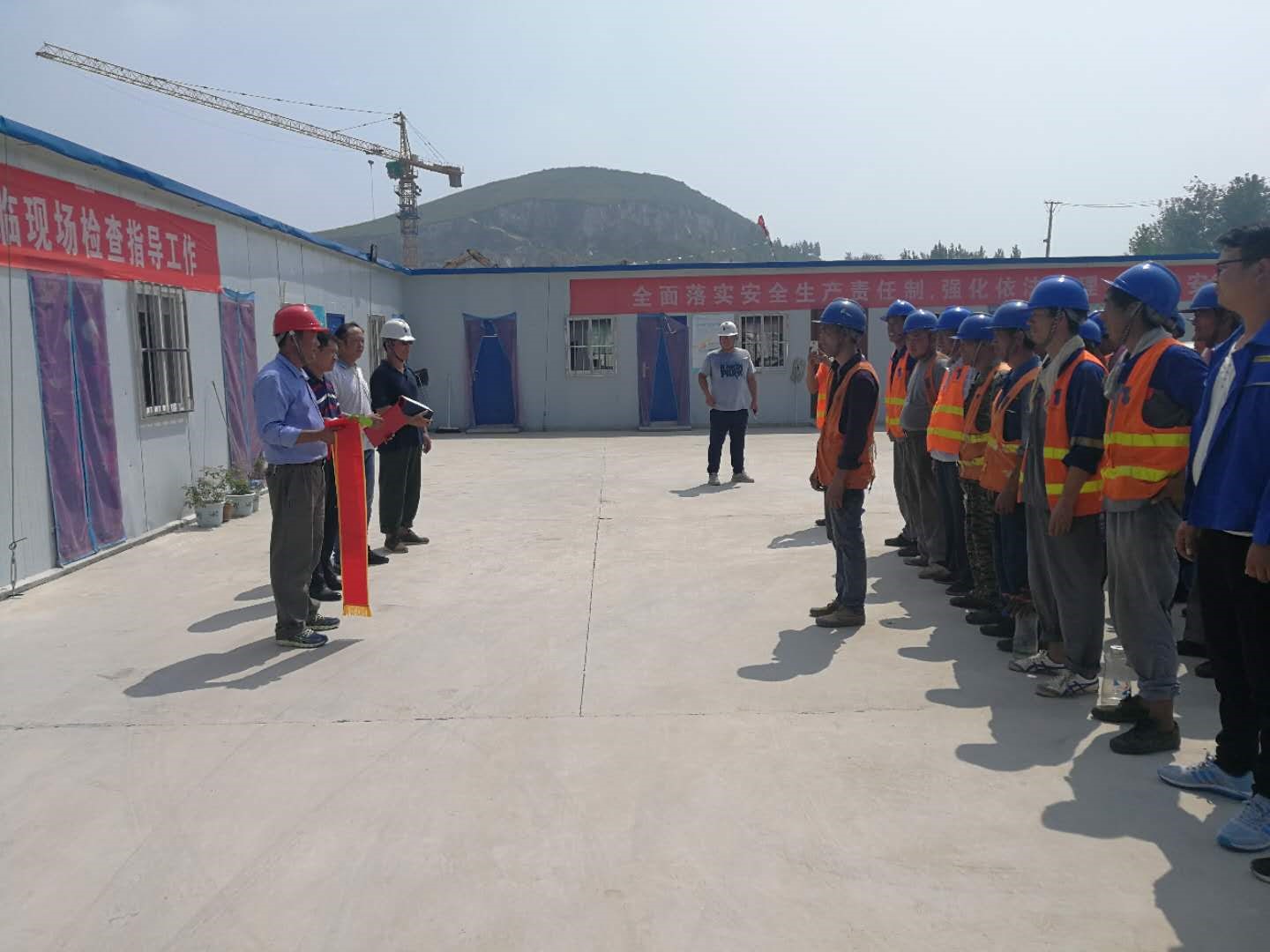 山東費(fèi)縣煙囪工程受到業(yè)主表揚(yáng)