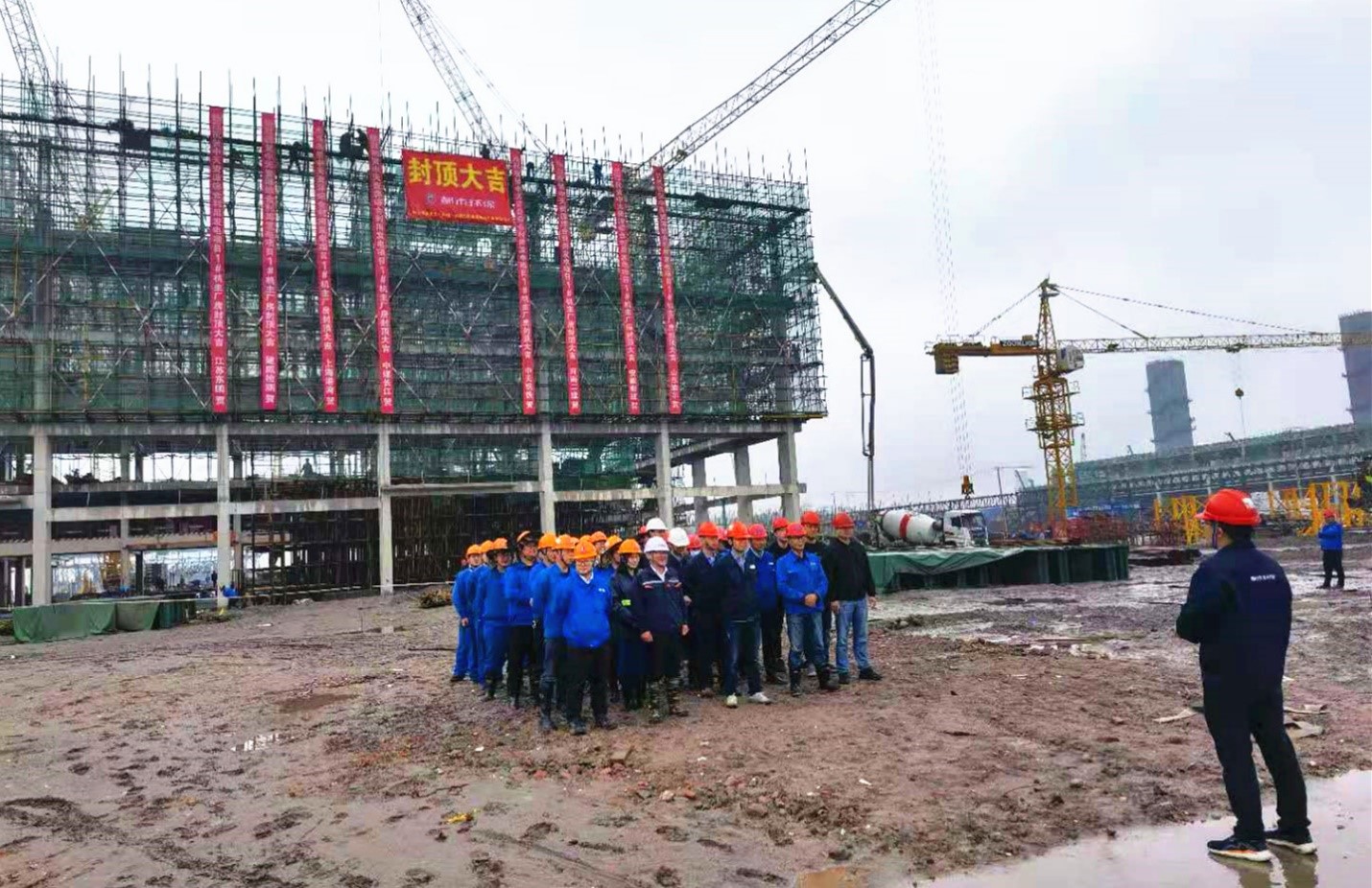 中天鋼鐵南通項(xiàng)目1號主廠房順利封頂