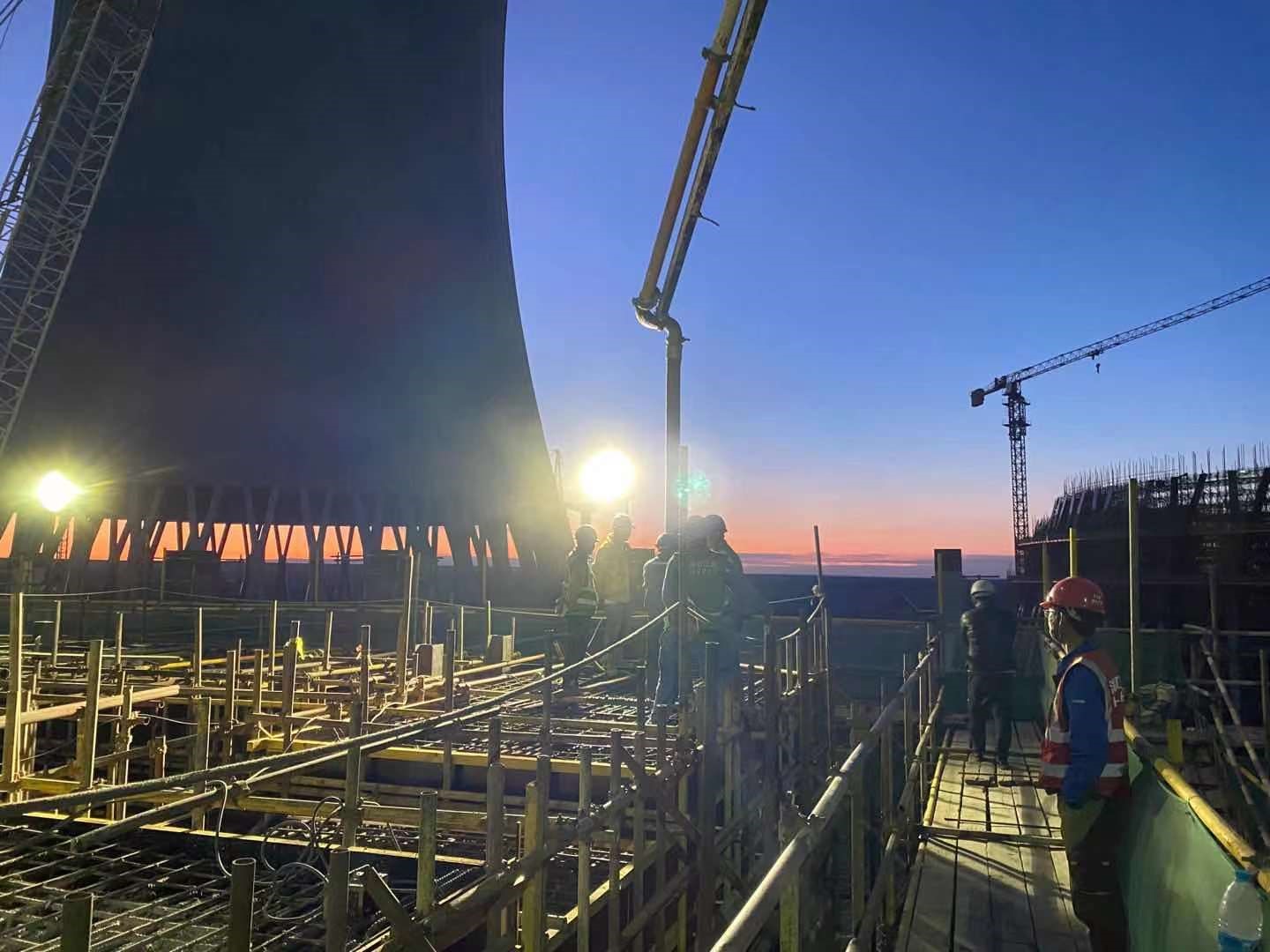 新疆奇臺電廠項(xiàng)目汽輪發(fā)電機(jī)運(yùn)轉(zhuǎn)層澆筑順利完成 