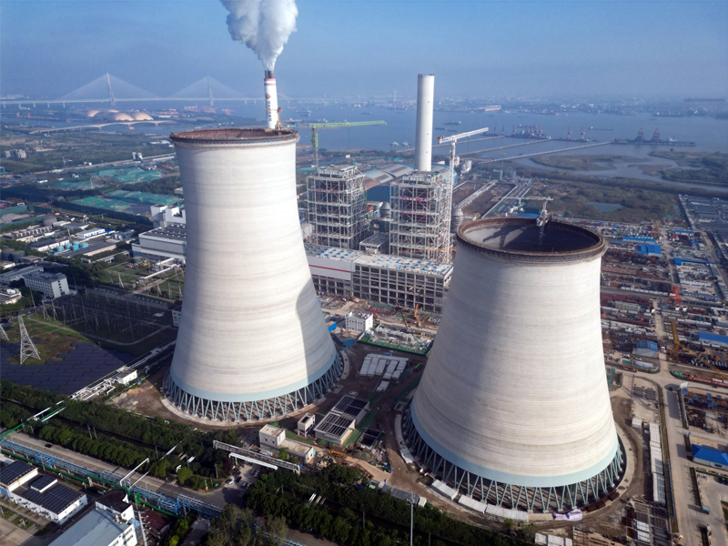 國能常州項(xiàng)目3號(hào)冷卻塔順利封頂